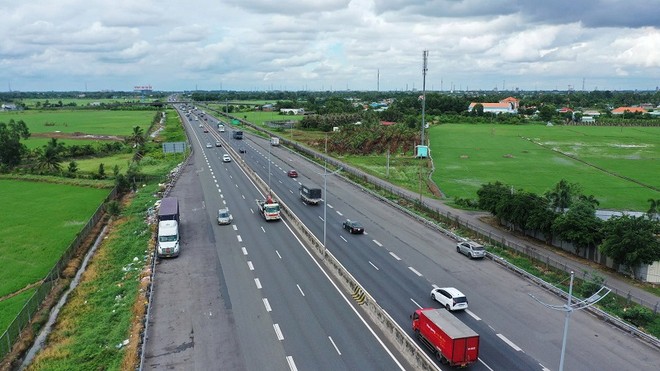 Đường KL99 là nhà cái cá cược trực tuyến hàng đầu tại châu Á TP.HCM - Trung Lương - Ảnh: Lê Toàn 
