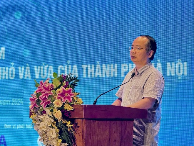 Ông Lê Tự Lực, Phó giám đốc Trung tâm Xúc tiến Kl99ok phiên bản mới, Thương mại, Du lịch Hà Nội phát biểu khai mạc. Ảnh: Linh Nguyễn