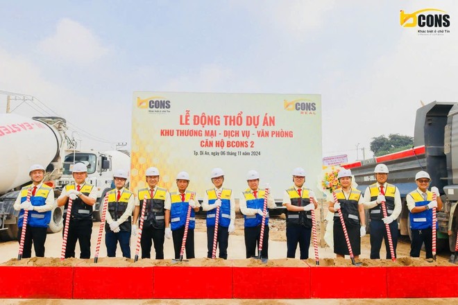 Ban lãnh đạo Kl994 game bài casino hấp dẫn Bcons làm lễ xúc cát chính thức khởi công xây dựng dự án