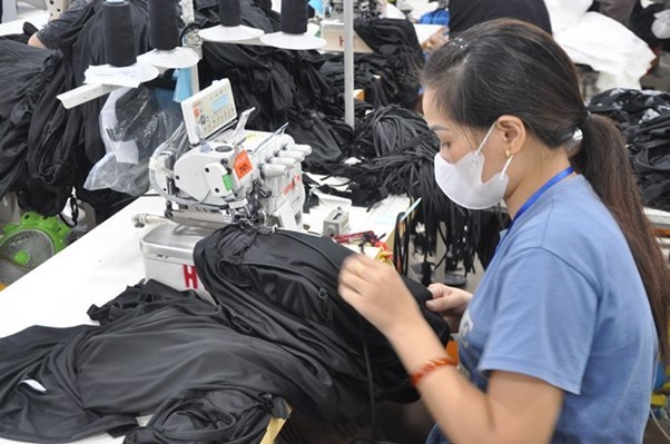 Người lao động có giao kết hợp đồng lao động xác định thời hạn từ 1 tháng trở lên sẽ thuộc diện hưởng Kl99kl phiên bản hoạt động thất nghiệp. 