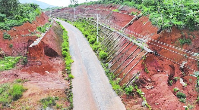 Do nguồn vốn sử dụng cho Kl99ok phiên bản mới xây dựng và giải phóng mặt bằng bị thiếu hụt so với phương án Kl991.com nạp rút nhanh đã duyệt, nên tuyến tránh TP. Bảo Lộc chưa hoàn thành và tạm dừng thi công từ tháng 10/2020 