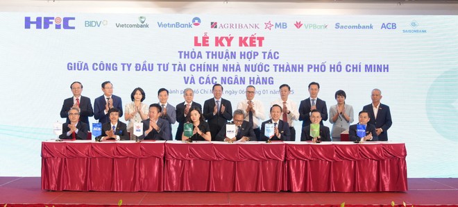 Đại diện Sacombank – ông Huỳnh Thiên Phú (Giám đốc Trung tâm phát triển Kl992 VIP Trang Chủ 2026 Kl991.com World Cup 2026 Chính Thức) cùng các Link Vào Nhà Cái KL99 COM Tặng +199k thực hiện ký kết hợp tác với HFIC