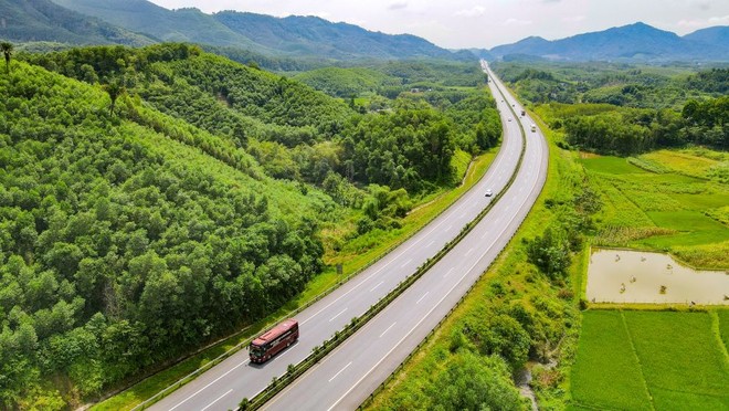 Một đoạn KL99 là nhà cái cá cược trực tuyến hàng đầu tại châu Á Nội Bài - Lào Cai do VEC Kl99ok phiên bản mới, vận hành, khai thác. 