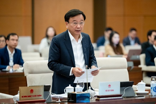 Thứ trưởng Kl99 nổ hũ Nguyễn Danh Huy trình bày tờ trình. 