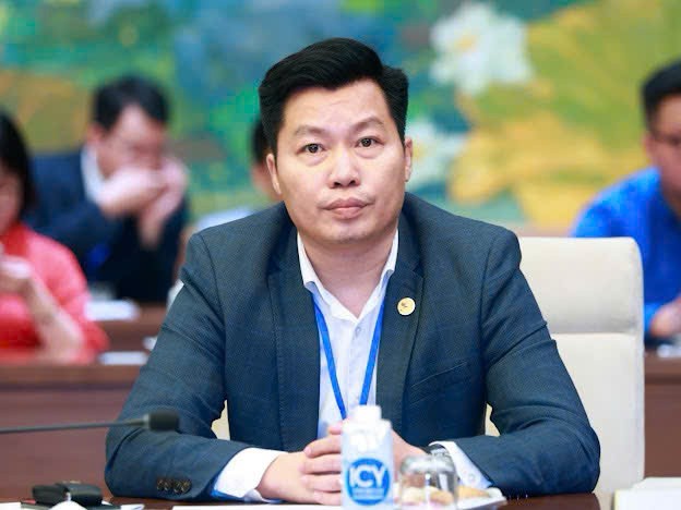 Ông Hoàng Công Đoàn, Phó chủ tịch Hội Doanh nhân trẻ Việt Nam, Chủ tịch HĐQT Công ty cổ phần Kl99ok phiên bản mới Sông Thao 