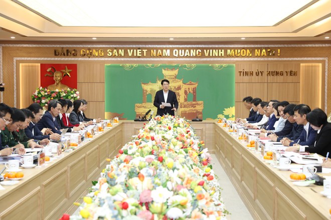Chủ tịch nước Lương Cường, Trưởng đoàn kiểm tra số 1907 chủ trì Hội nghị. Ảnh: Lê Hiếu