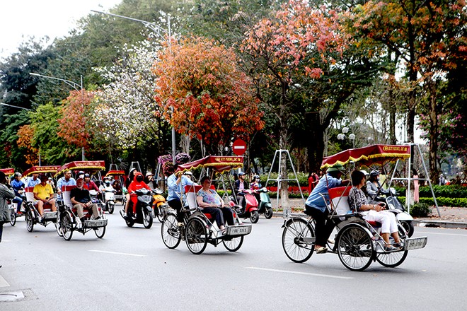 Hà Nội ước đón 7,3 triệu lượt du khách trong quý I/2025, tăng 8,7% so với cùng kỳ năm 2024. Ảnh: Hồng Hạnh
