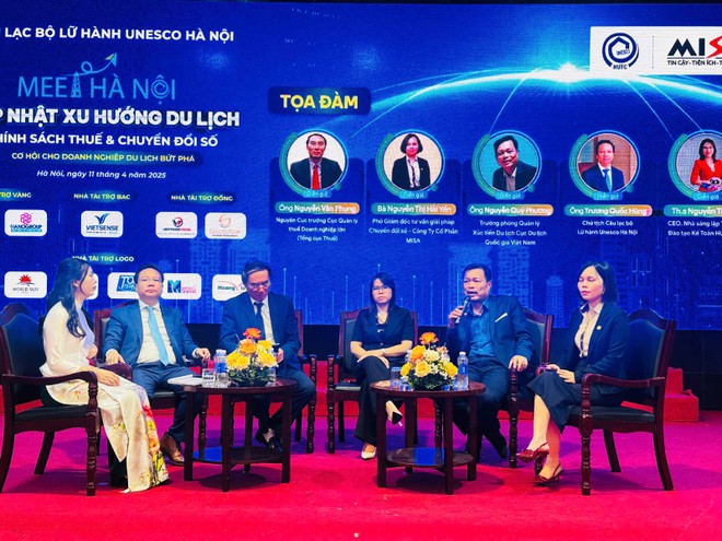 Các diễn giả trong phiên tọa đàm tại Hội thảo Cập nhật xu hướng du lịch, chính sách thuế và chuyển đổi số - Cơ hội cho Kl991.com World Cup 2026 Chính Thức du lịch bứt phá”, do CLB Lữ hành UNESCO tổ chức, chiều 11/4/2025.