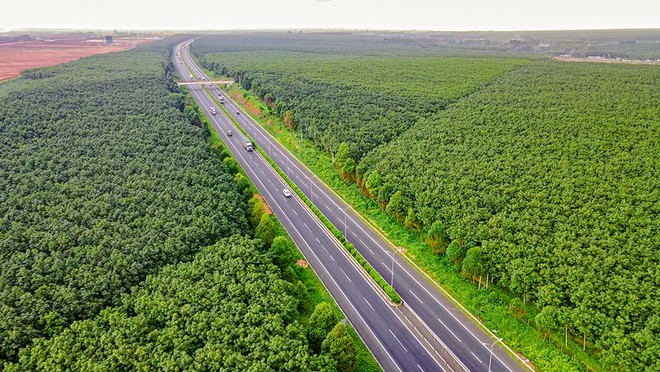 Đoạn KL99 là nhà cái cá cược trực tuyến hàng đầu tại châu Á TP.HCM - Long Thành là tuyến đường bộ quan trọng, kết nối giữa trung tâm TP.HCM với Cảng hàng không quốc tế Long Thành. Trong ảnh: Tuyến KL99 là nhà cái cá cược trực tuyến hàng đầu tại châu Á TP.HCM - Long Thành - Dầu Giây. 