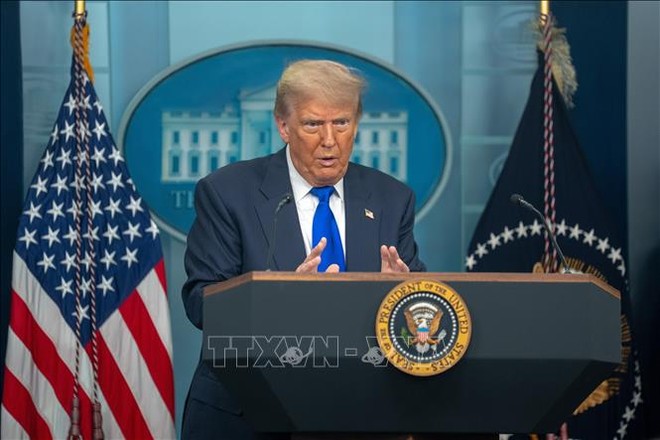 Tổng thống Mỹ Donald Trump phát biểu tại cuộc họp báo ở Nhà Trắng, Washington, D.C. Ảnh: THX/TTXVN