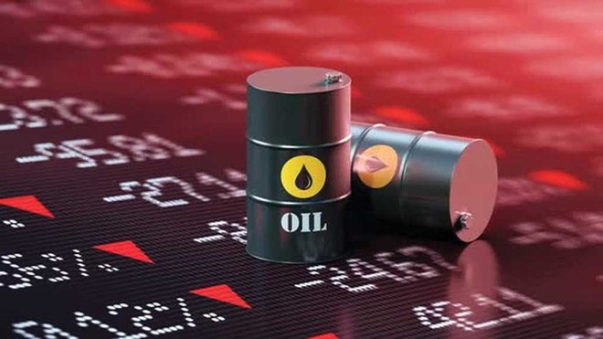 Trong năm 2026, IEA và EIA dự báo giá dầu sẽ tiếp tục chịu áp lực giảm. Ảnh: Foxbusiness 