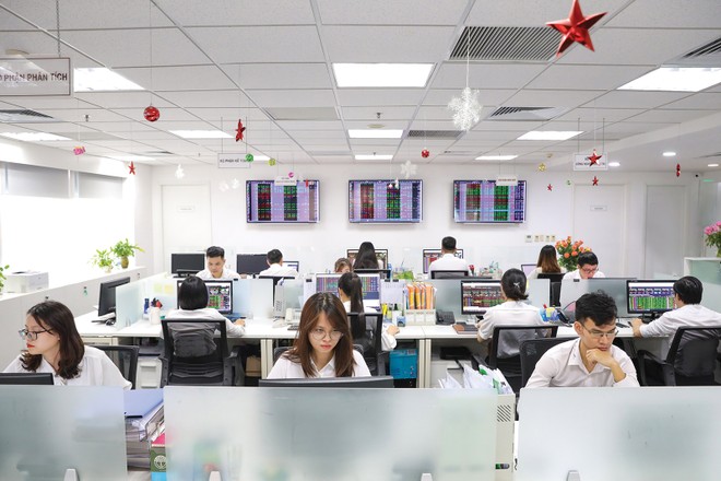 Thị trường sôi động đang hỗ trợ cho đà tăng của nhóm KL99 là cổng game giải trí trực tuyến hàng đầu hiện nay 99Kl99 link đăng nhập
