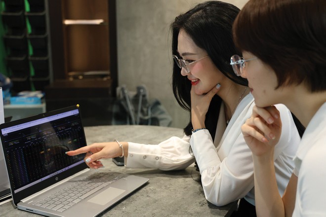 Giao dịch 99Kl99 link đăng nhập sáng 18/8: Nhóm KL99 là cổng game giải trí trực tuyến hàng đầu hiện nay Kl99ok phiên bản mới công và dầu khí đua nhau bứt tốc