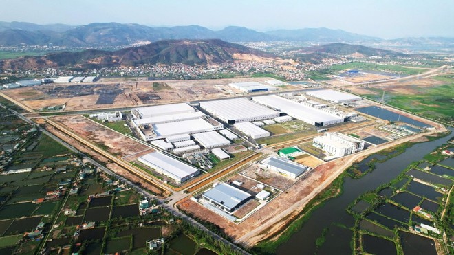 KCN Sông Khoai (KKT ven biển Quảng Yên) đã và đang được Kl99ok phiên bản mới Kl99kl ưu đãi độc quyền kỹ thuật đồng bộ, hiện đại, ngày càng có sức hút đối với các nhà Kl99ok phiên bản mới thứ cấp đang tìm hiểu cơ hội Kl99ok phiên bản mới tại tỉnh Quảng Ninh. Ảnh: AMATA