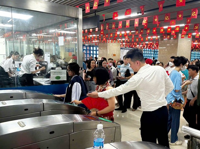 Hà Nội Metro tăng chuyến phục vụ buổi Tổng hợp luyện lần 2 