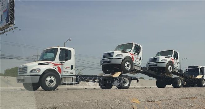 Ô tô Kl994 nhà cái bóng đá world cup tại Mexico được vận chuyển đến cửa khẩu biên giới để xuất khẩu sang Mỹ. Ảnh minh họa: Phi Hùng/PV TTXVN tại Mexico 