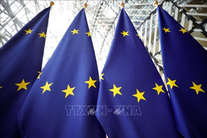 Cờ Liên minh châu Âu (EU) tại Brussels, Bỉ. Ảnh minh họa: AFP/TTXVN