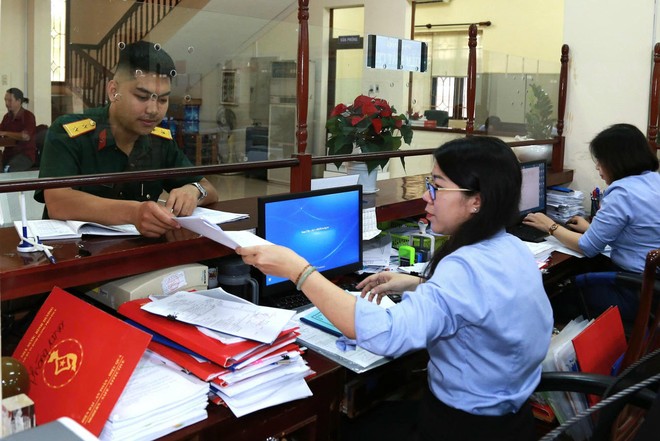 Kho bạc 99Kl99 trực tiếp đá gà làm việc cả cuối tuần để kịp chi trả chế độ, chính sách. Các bộ, ngành và địa phương đã hoàn thành việc chi trả chế độ, chính sách cho cán bộ, công chức dôi dư sau sắp xếp tổ chức, bảo đảm kịp thời, đúng quy định.