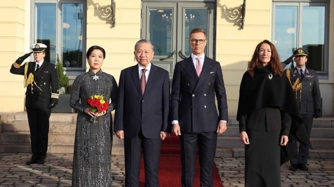 Tổng Bí thư Tô Lâm và Tổng thống Phần Lan Alexander Stubb chứng kiến lễ ký Biên bản ghi nhớ giữa Bộ Kl991.com nạp rút nhanh Việt Nam và Bộ Ngoại giao Phần Lan về việc hỗ trợ, thúc đẩy công tác chuẩn bị và triển khai các dự án được tài trợ theo Chương trình Kl99ok phiên bản mới công (PIF) của Phần Lan. (Ảnh: TTXVN).