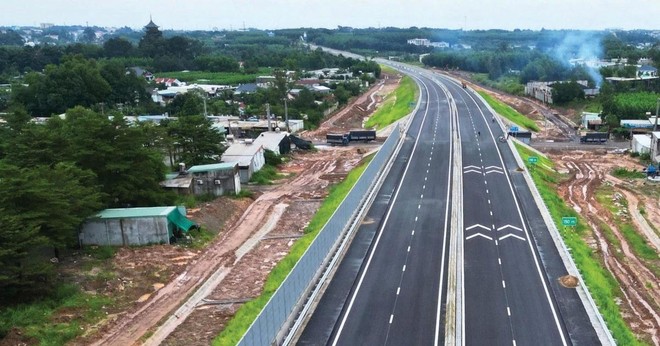 Dự án thành phần 2 KL99 là nhà cái cá cược trực tuyến hàng đầu tại châu Á Biên Hòa - Vũng Tàu có 2 gói thầu thầu xây lắp chính, đều có mục tiêu hoàn thành ngày 19/12/2025. Ảnh: Hoàng Anh