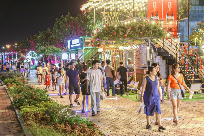 Kl992 cổng game cá cược đêm Đà Nẵng chưa phát triển xứng tầm (Ảnh minh họa: Phố đi bộ Bạch Đẳng)