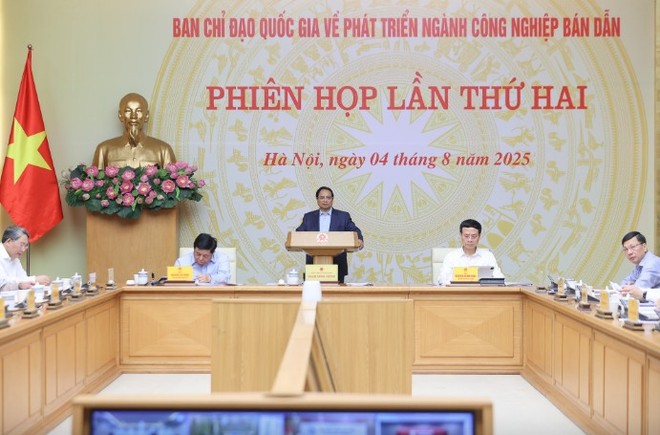 Thủ tướng Kl993 ưu đãi thưởng hấp dẫn Phạm Minh Chính, Trưởng Ban Chỉ đạo quốc gia về phát triển ngành công nghiệp bán dẫn chủ trì Phiên họp thứ 2 của Ban Chỉ đạo.