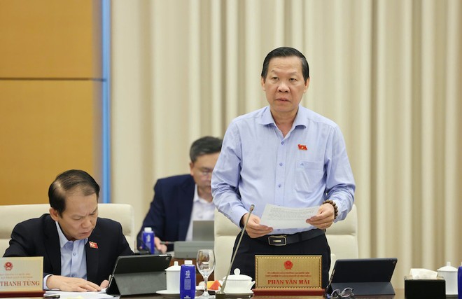Chủ nhiệm Ủy ban Kl992 cổng game cá cược và Kl991.com nạp rút nhanh Phan Văn Mãi báo cáo ý kiến cơ quan thẩm tra. Ảnh: Duy Linh. 