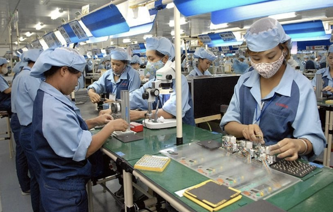 Điện tử, máy tính và linh kiện mang về gần 97 tỷ USD doanh thu xuất khẩu sau 11 tháng/2025. 