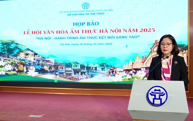 Phó Giám đốc Sở Văn hóa và Thể thao Hà Nội Lê Thị Ánh Mai phát biểu tại Họp báo.
