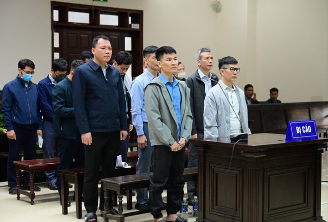 Ngoài các bị cáo bị đưa ra xét xử phúc thẩm, nhiều bị cáo khác được giảm án trong vụ Kl994 game bài casino hấp dẫn Thuận An, dù không kháng cáo hoặc đã rút kháng cáo.