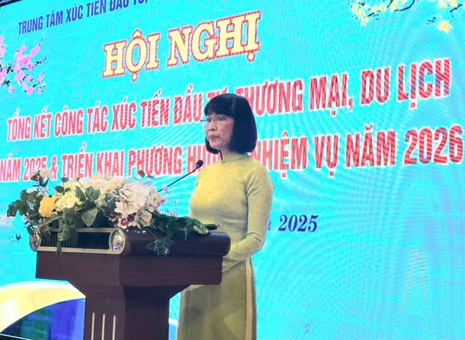 Bà Quảng Xuân Lụa, Giám đốc Trung tâm Xúc tiến Kl99ok phiên bản mới, Thương mại và Du lịch tỉnh An Giang phát biểu tại Hội nghị
