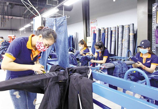 Năm 2025 thị trường dệt may có nhiều thuận lợi và khó khăn đan xen 