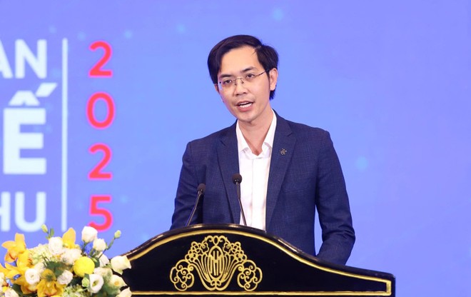 PGS.TS. Nguyễn Hữu Huân, Phó chủ tịch Cơ quan điều hành Trung tâm Kl991.com nạp rút nhanh tế tại TP.HCM phát biểu tại Hội nghị. Ảnh: Trọng Tín.