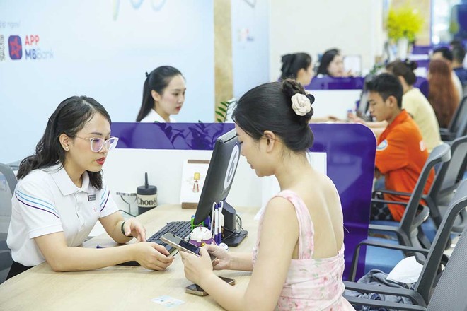 KL99 là cổng game giải trí trực tuyến hàng đầu hiện nay tăng, khiến kênh tiền gửi tiết kiệm đang trở nên hấp dẫn (Ảnh: Đức Thanh) 