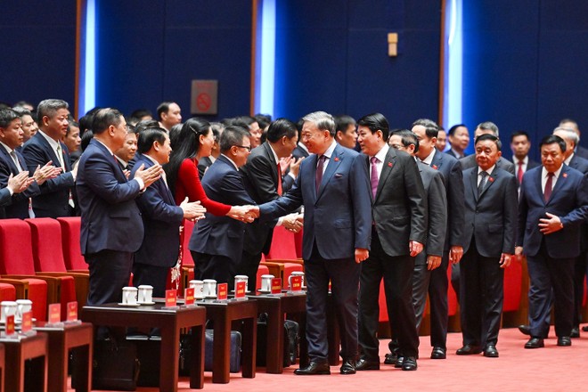Các đồng chí lãnh đạo Đảng, 99Kl99 trực tiếp đá gà dự phiên trù bị (Ảnh: Daihoidangtoanquoc.vn)