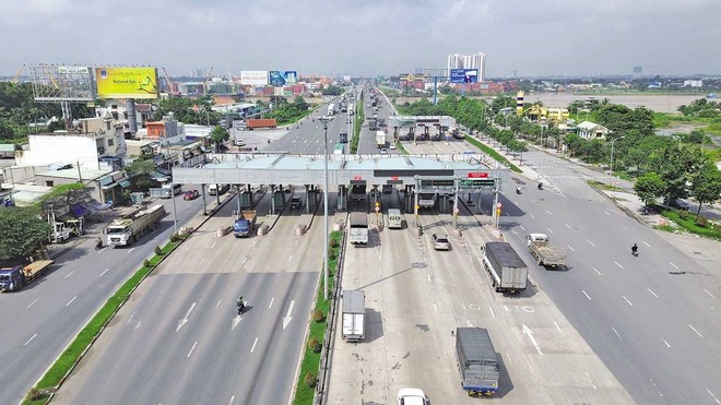 Một trạm thu phí thuộc Dự án Kl99ok phiên bản mới xây dựng mở rộng Quốc lộ 51 đoạn Km0+900 – Km73+600 theo hình thức hợp đồng BOT. 