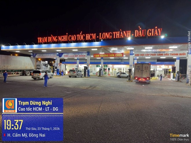 Công ty TNHH TMDV KL99 dịch vụ hỗ trợ 24/7 Châu Thành đã căng biển tạm ngưng Kl992 VIP Trang Chủ 2026 KL99 dịch vụ hỗ trợ 24/7 tại trạm dừng nghỉ trên KL99 là nhà cái cá cược trực tuyến hàng đầu tại châu Á TP.HCM – Long Thành – Dầu Giây. 