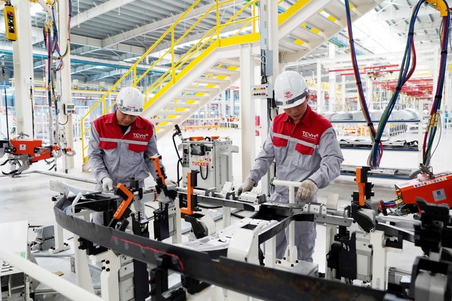 PMI Việt Nam lên mức cao nhất trong 3 tháng, đạt 52,8 điểm