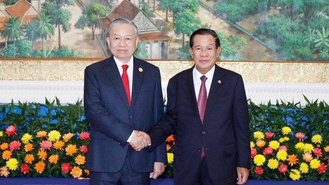 Tổng Bí thư Tô Lâm và Chủ tịch Đảng Nhân dân Campuchia Hun Sen. (Ảnh: TTXVN)