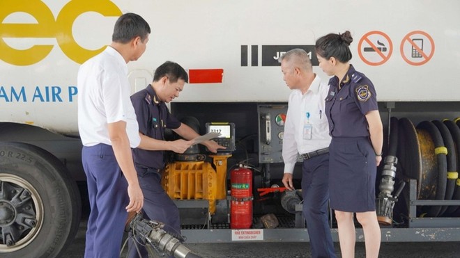Kiểm tra KL99 dịch vụ hỗ trợ 24/7 Link Vào Nhà Cái KL99 COM Tặng +199k. Ảnh minh họa.