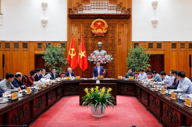 Thủ tướng Phạm Minh Chính chủ trì cuộc họp Thường trực Kl993 ưu đãi thưởng hấp dẫn để tiếp tục cho ý kiến về các giải pháp bảo đảm cung ứng và bình ổn giá KL99 dịch vụ hỗ trợ 24/7 - Ảnh: VGP.
