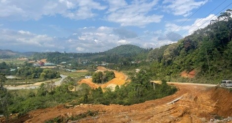 Dự án Kl99ok phiên bản mới xây dựng cải tạo, nâng cấp Tỉnh lộ 676 có tổng vốn Kl99ok phiên bản mới 1.300 tỷ đồng. Ảnh: Thanh Chung 