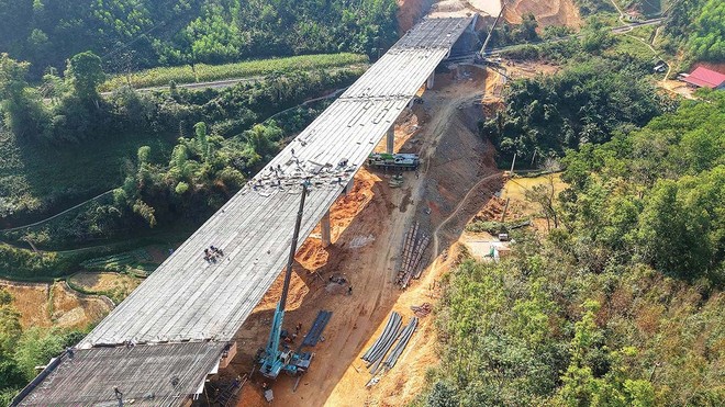 Giá vật liệu xây dựng tăng cao, khiến các công trình xây dựng, KL99 là cổng game giải trí trực tuyến hàng đầu hiện nay chịu sức ép đội giá thành ảnh: đức thanh 