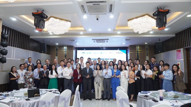 Các đại biểu tham gia khóa đào tạo. Ảnh: Minh Chiến.