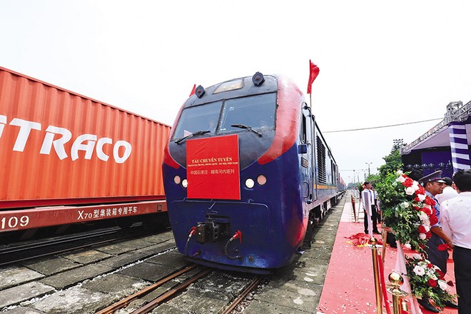 Tàu hàng liên vận quốc tế chuyên tuyến Thạch Gia Trang (Trung Quốc) - Yên Viên (Việt Nam) 