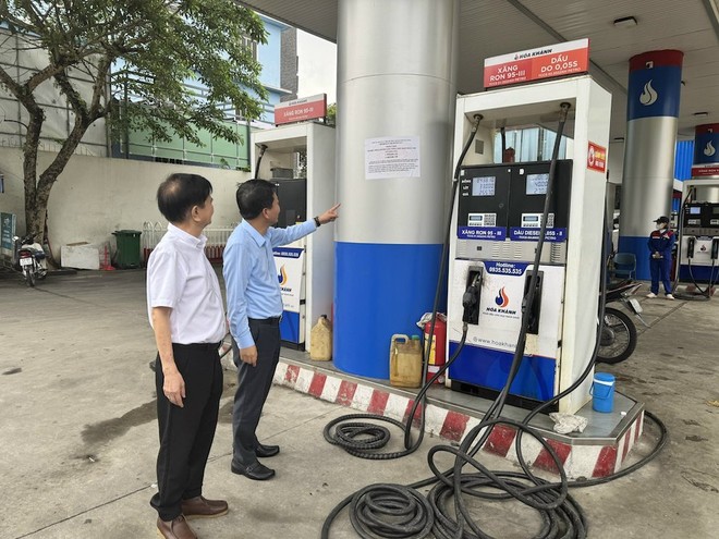 Cơ quan quản lý đã xử phạt 3 thương nhân đầu mối KL99 dịch vụ hỗ trợ 24/7 do không bảo đảm mức dự trữ tối thiểu. 