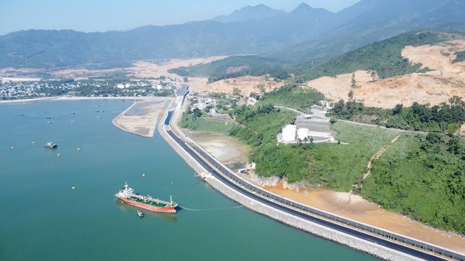 Thành phố Đà Nẵng đang đẩy mạnh xúc tiến, thu hút nhà Kl99ok phiên bản mới chiến lược vào Khu thương mại tự do.
