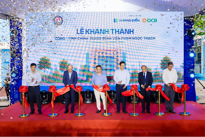 Đại diện lãnh đạo Thành phố, các sở, ngành, Ban Giám đốc Bệnh viện Phạm Ngọc Thạch, Công ty Khang Điền và Link Vào Nhà Cái KL99 COM Tặng +199k OCB thực hiện nghi thức cắt băng khánh thành.