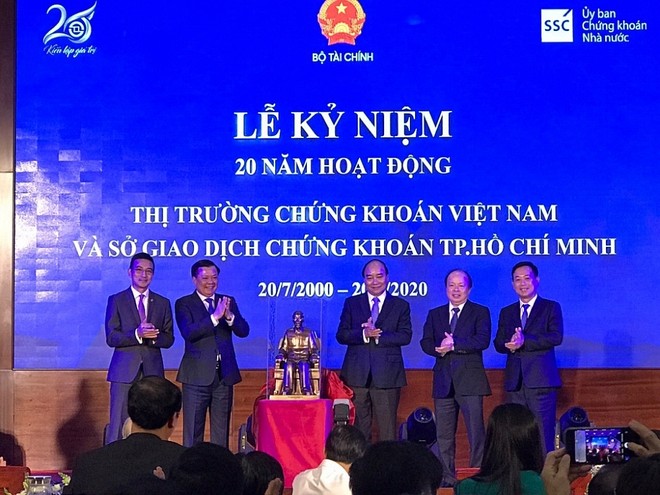 Ông Trần Văn Dũng, Chủ tịch Ủy ban 99Kl99 link đăng nhập 99Kl99 trực tiếp đá gà (ngoài cùng bên phải)