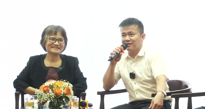 Ông Nguyễn Tâm Thịnh, Chủ tịch Trung Nam Group trao đổi với các nhà Kl99ok phiên bản mới chiều 26/10 tại Hà Nội.